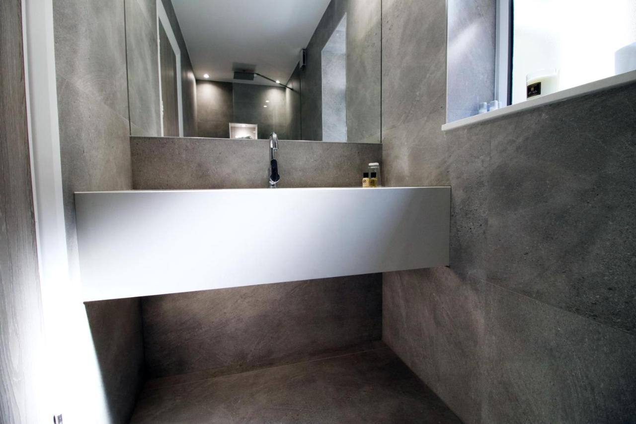 New Spacious 2 Bed Getaway - Private Courtyard! - Underfloor Heating Cardiff Kültér fotó