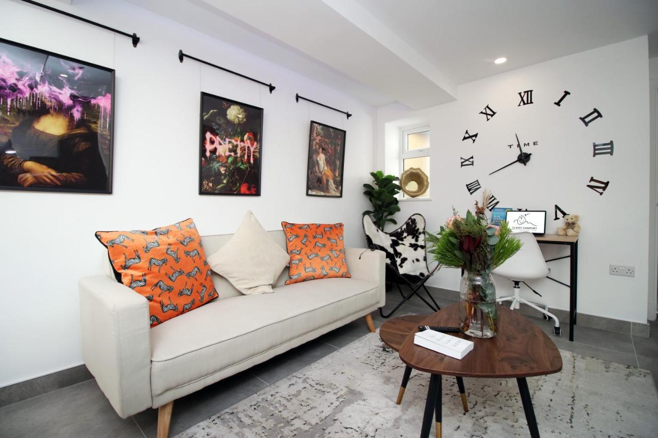 New Spacious 2 Bed Getaway - Private Courtyard! - Underfloor Heating Cardiff Kültér fotó