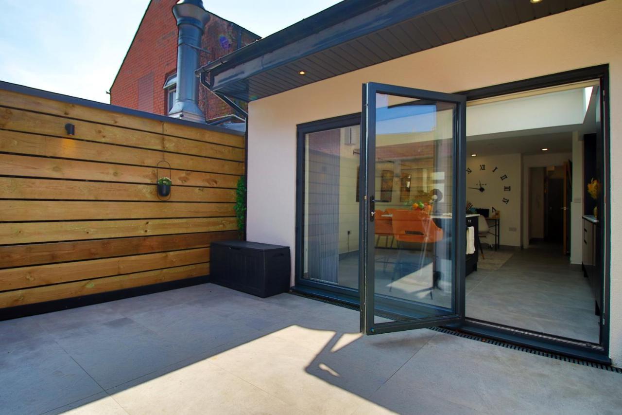 New Spacious 2 Bed Getaway - Private Courtyard! - Underfloor Heating Cardiff Kültér fotó
